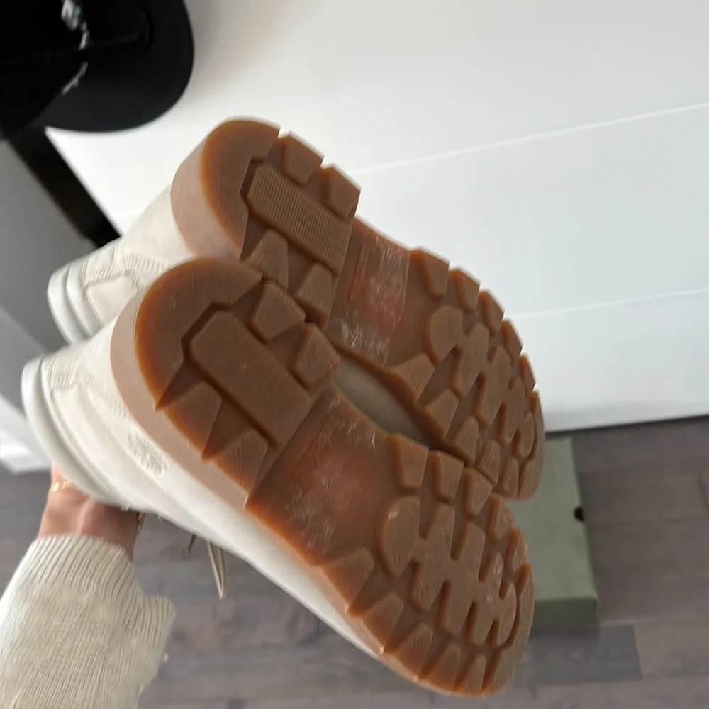 Timberlands - Picture 5 of 6